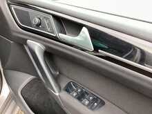 Volkswagen Golf SV TDI BlueMotion Tech GT - U43840