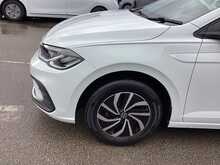 Volkswagen Polo TSI Life - U43856