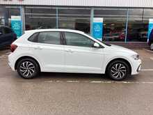 Volkswagen Polo TSI Life - U43856