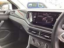 Volkswagen Polo TSI Life - U43856