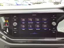 Volkswagen Polo TSI Life - U43856