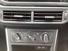 Volkswagen Polo TSI Life - U43856