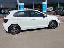 Volkswagen Polo TSI Life - U43856