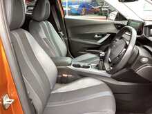 Peugeot 2008 PureTech Allure - U43859