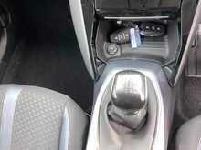 Peugeot 2008 PureTech Allure - U43859