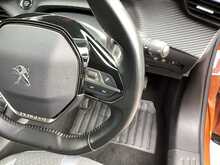 Peugeot 2008 PureTech Allure - U43859