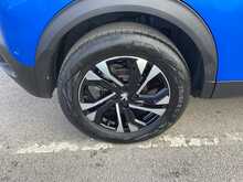 Peugeot 2008 PureTech GT - U43881