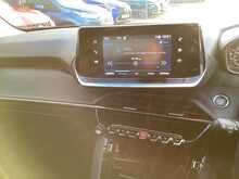 Peugeot 2008 PureTech Allure - U43893