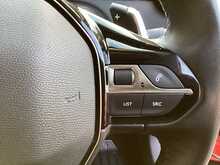 Peugeot 2008 PureTech Allure - U43893
