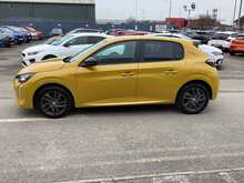 Peugeot 208 PureTech Active Premium + - U43924