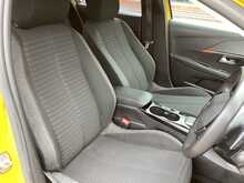 Peugeot 208 PureTech Active Premium + - U43924