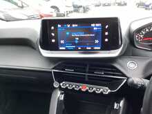 Peugeot 208 PureTech Active Premium + - U43924