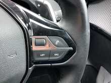 Peugeot 208 PureTech Active Premium + - U43924