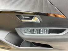 Peugeot 208 PureTech Active Premium + - U43924