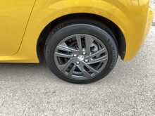 Peugeot 208 PureTech Active Premium + - U43924