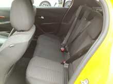 Peugeot 208 PureTech Active Premium + - U43924