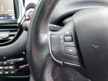 Peugeot 2008 PureTech Allure Premium - U43941