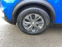 Peugeot 2008 PureTech Active Premium + - U43960