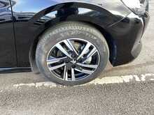 Peugeot 208 PureTech Allure Premium + - U43995