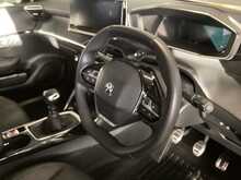 Peugeot 208 PureTech Allure Premium + - U44002