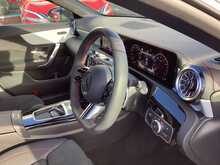 Mercedes-Benz CLA CLA200h MHEV AMG Line - U44007