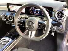 Mercedes-Benz CLA CLA200h MHEV AMG Line - U44007
