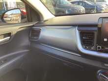 Kia Stonic T-GDi 2 - U44019