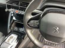 Peugeot E-2008 GT Premium - U44041
