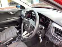 Kia Stonic T-GDi 2 - U44057