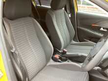 Peugeot 208 PureTech Active Premium + - U44069