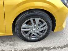 Peugeot 208 PureTech Active Premium + - U44069