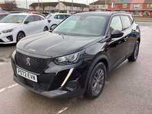 Peugeot 2008 PureTech Active Premium + - U44070