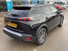 Peugeot 2008 PureTech Active Premium + - U44070