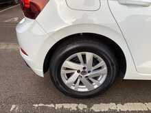 Volkswagen Polo TSI Life - U44079