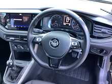 Volkswagen Polo EVO SE - U44088