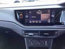 Volkswagen Polo EVO SE - U44088