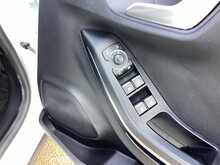 Ford Puma T EcoBoost MHEV ST-Line X - U44103