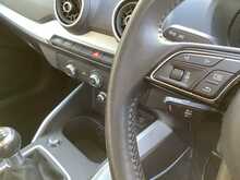 Audi Q2 TDI Sport - U44105