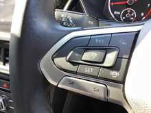 Volkswagen T-Cross TSI SE - U44122