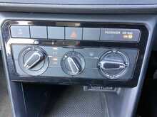 Volkswagen T-Cross TSI SE - U44122