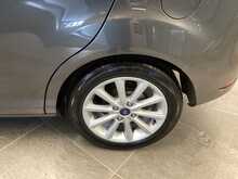 Ford B-Max Titanium - U44123