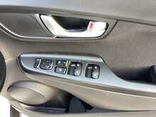 Hyundai KONA T-GDi MHEV SE Connect - U44127