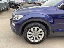 Volkswagen T-Roc TDI SE - U44144
