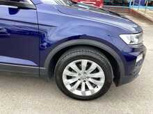 Volkswagen T-Roc TDI SE - U44144