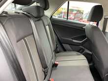 Volkswagen T-Roc TDI SE - U44144