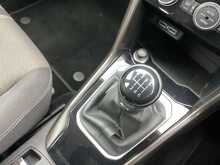 Volkswagen T-Roc TDI SE - U44144