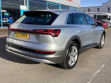 Audi e-tron Technik - U44200