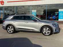 Audi e-tron Technik - U44200