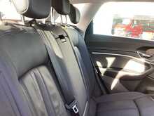 Audi e-tron Technik - U44200