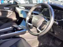 Audi e-tron Technik - U44200